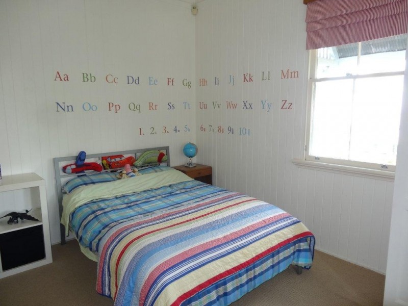 26 Clarence Road, Indooroopilly QLD 4068