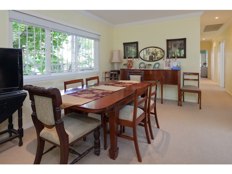 16 Victoria Street, Indooroopilly QLD 4068