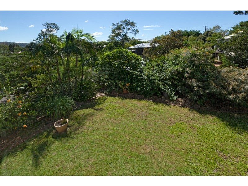 16 Victoria Street, Indooroopilly QLD 4068