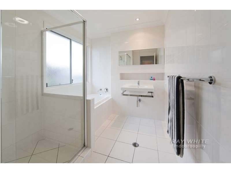 1 Kew Street, Indooroopilly QLD 4068