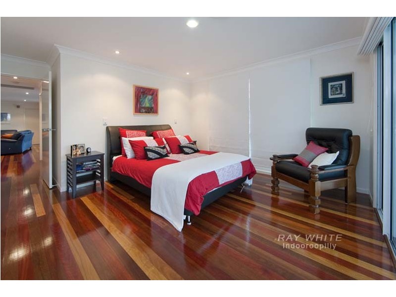 1 Kew Street, Indooroopilly QLD 4068