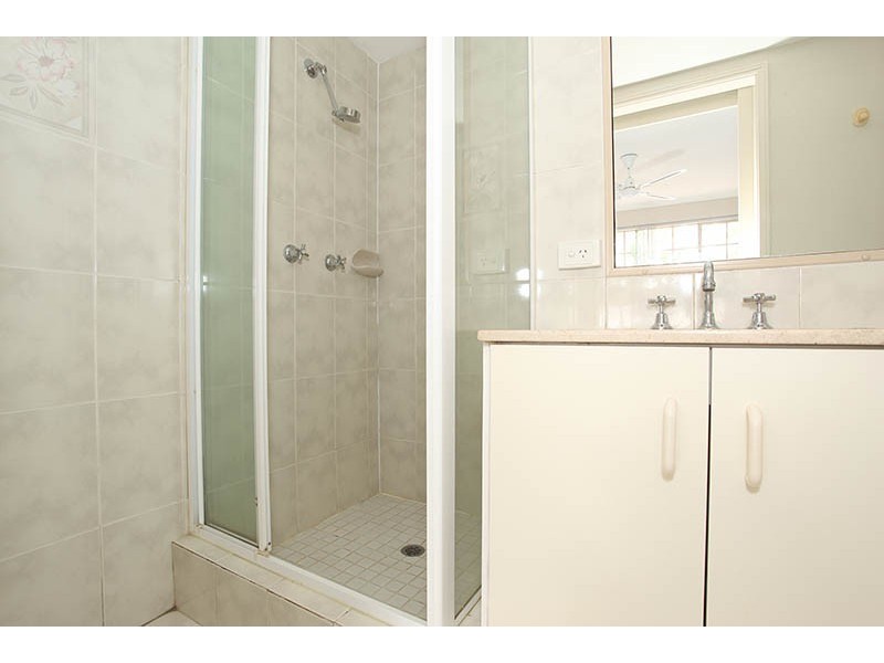 2/6 Shirley Street, Indooroopilly QLD 4068