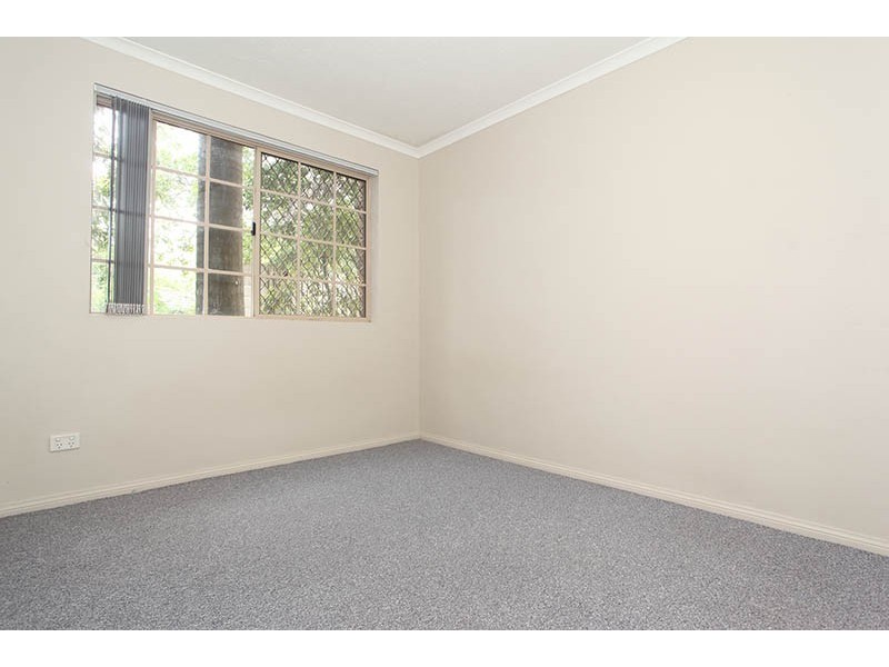 2/6 Shirley Street, Indooroopilly QLD 4068