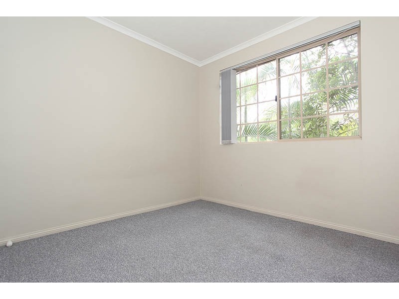 2/6 Shirley Street, Indooroopilly QLD 4068