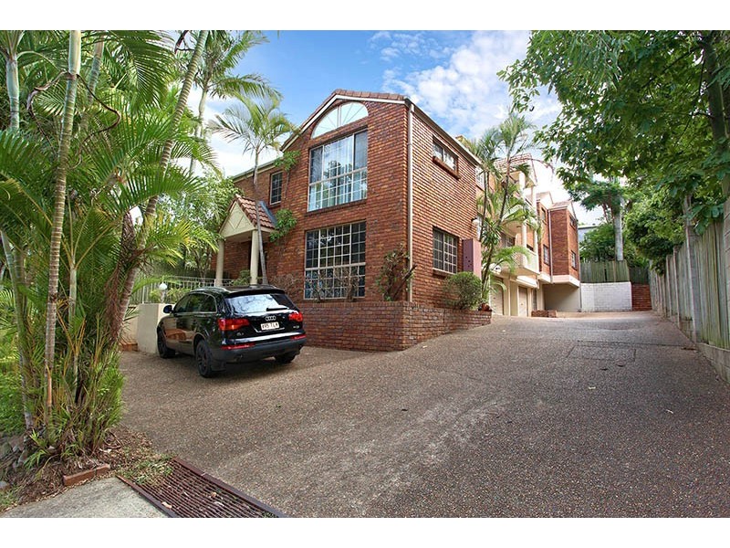 2/6 Shirley Street, Indooroopilly QLD 4068