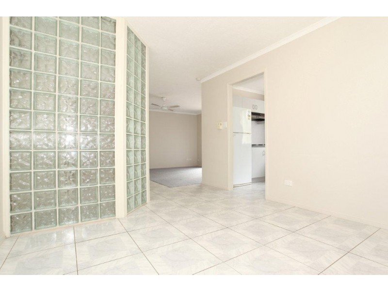 2/6 Shirley Street, Indooroopilly QLD 4068