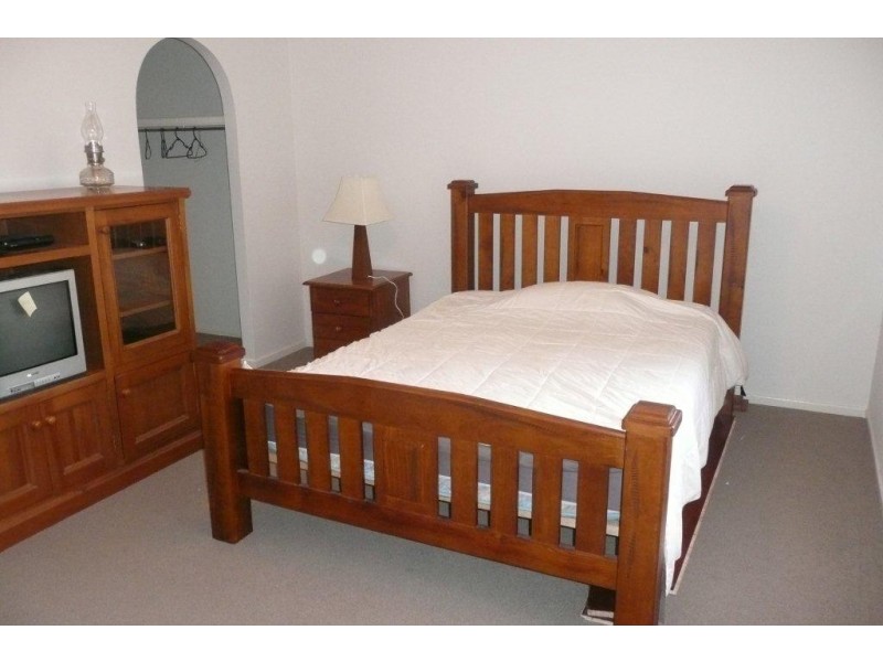 98 Carinya Street, Indooroopilly QLD 4068