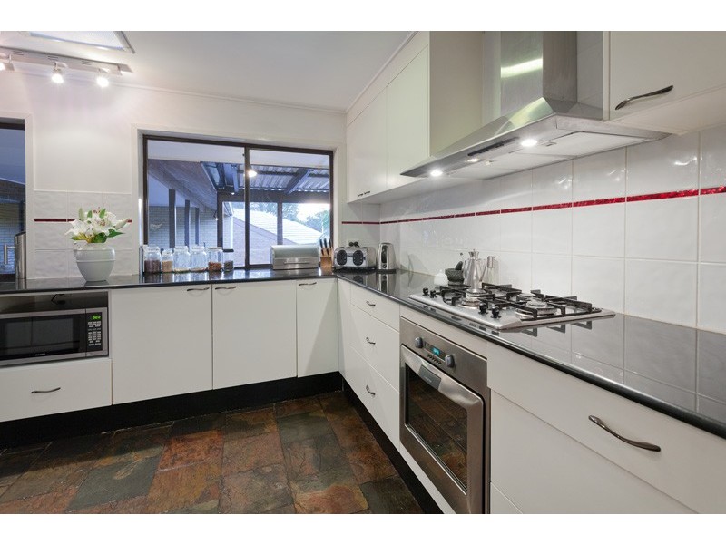7 Castile Street, Indooroopilly QLD 4068