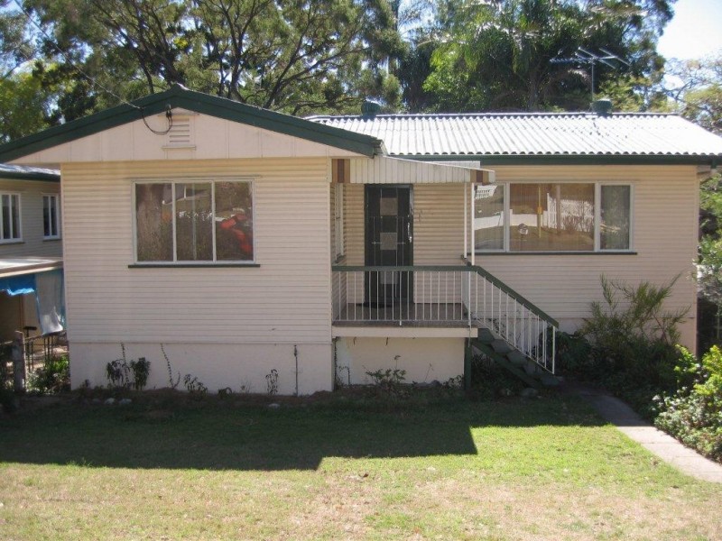 35 Disraeli Street, Indooroopilly QLD 4068