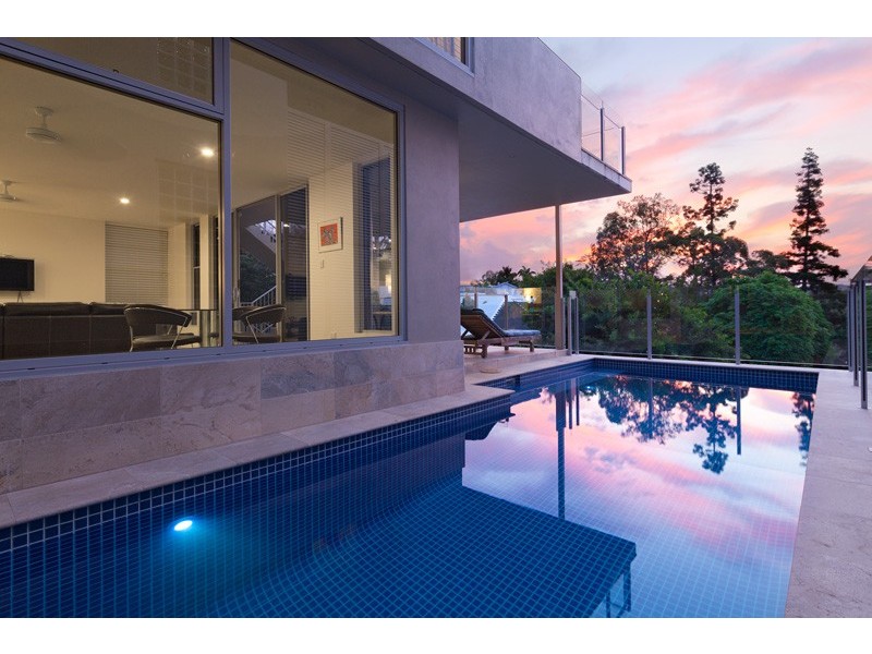 96 Central Avenue, St Lucia QLD 4067