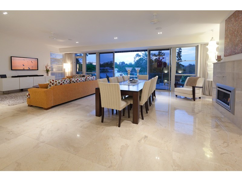 96 Central Avenue, St Lucia QLD 4067
