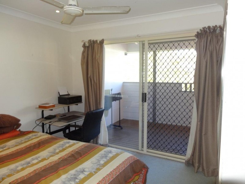 3/2 Queens Road, Taringa QLD 4068