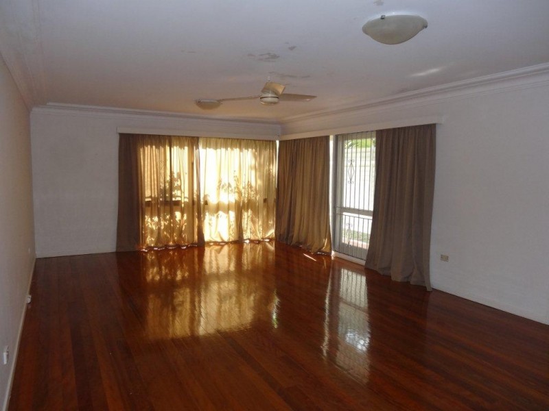 165 Taringa Parade, Indooroopilly QLD 4068