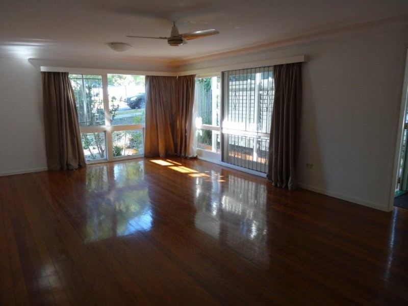 165 Taringa Parade, Indooroopilly QLD 4068