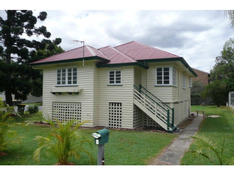 4 Sundridge Street, Taringa QLD 4068