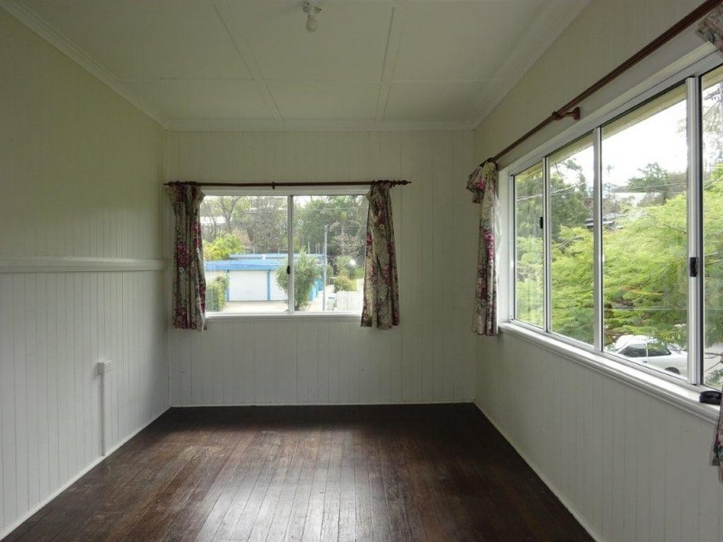 4 Sundridge Street, Taringa QLD 4068