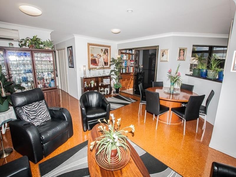 8/16 Foxton Street, Indooroopilly QLD 4068