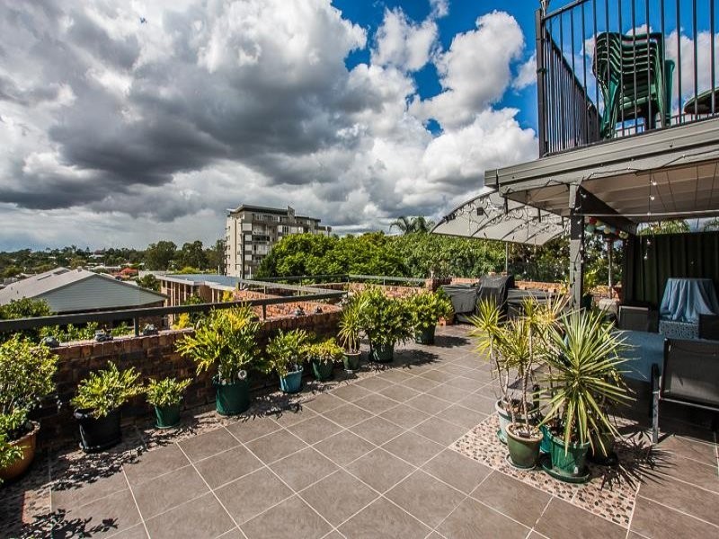 8/16 Foxton Street, Indooroopilly QLD 4068