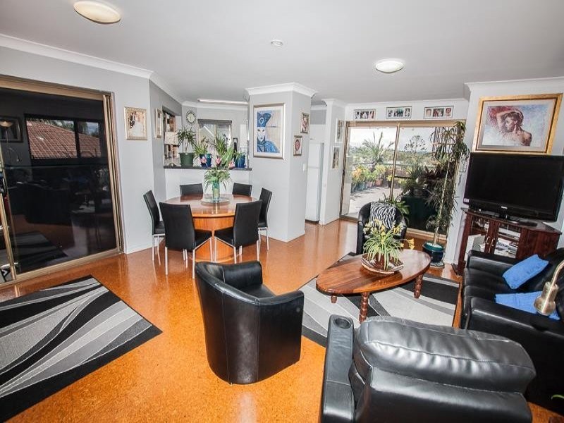 8/16 Foxton Street, Indooroopilly QLD 4068