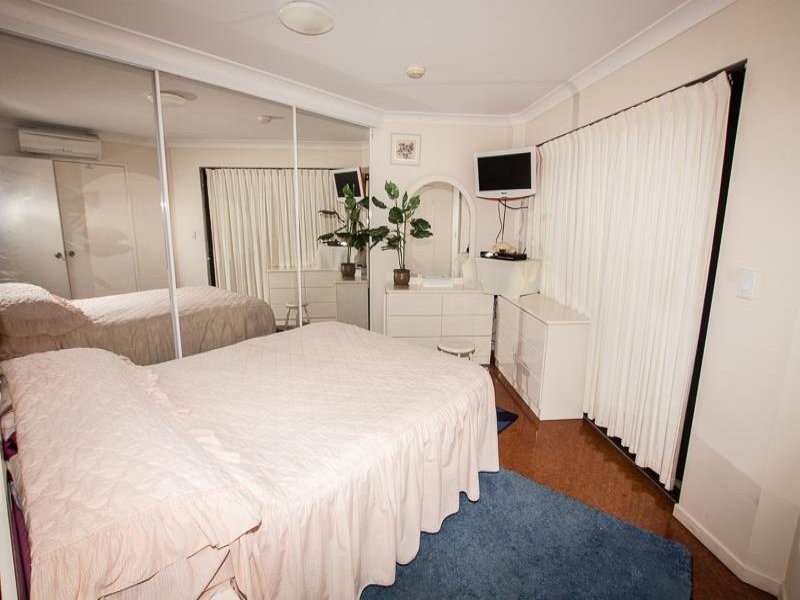 8/16 Foxton Street, Indooroopilly QLD 4068