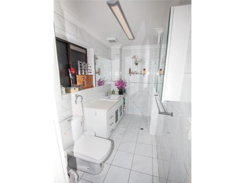 8/16 Foxton Street, Indooroopilly QLD 4068