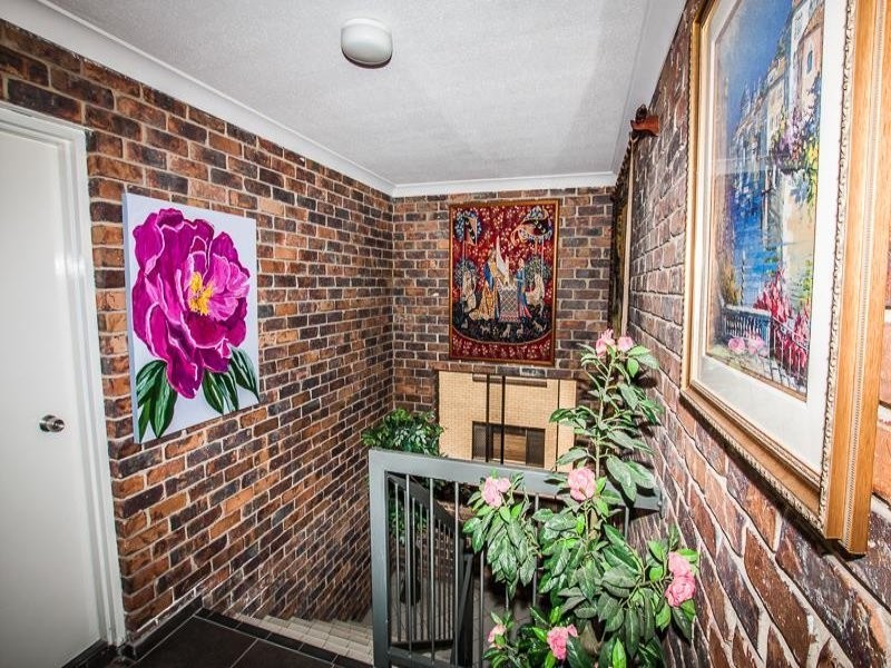 8/16 Foxton Street, Indooroopilly QLD 4068