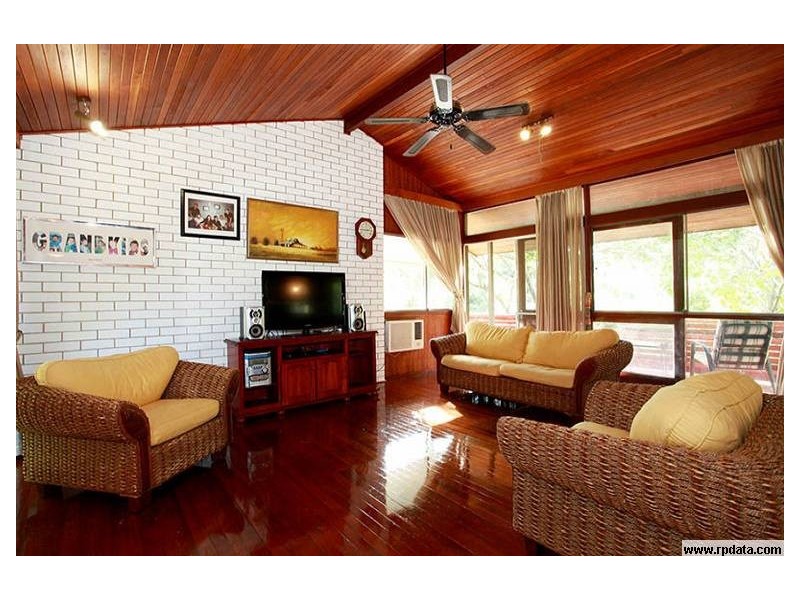 19 Norman Street, Fig Tree Pocket QLD 4069