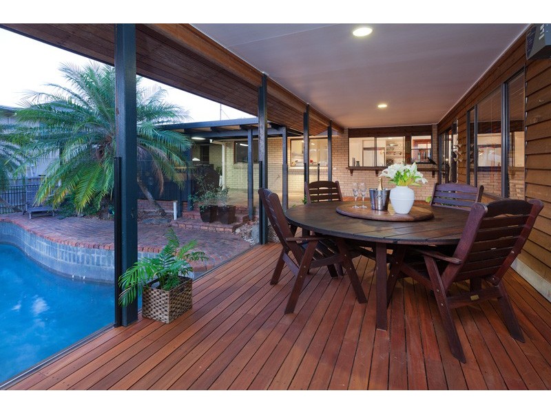 7 Castile Street, Indooroopilly QLD 4068