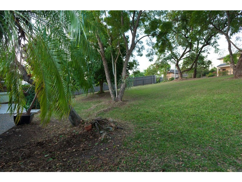 7 Castile Street, Indooroopilly QLD 4068