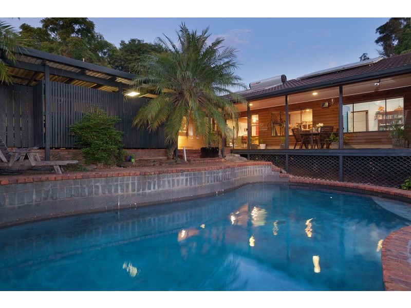 7 Castile Street, Indooroopilly QLD 4068