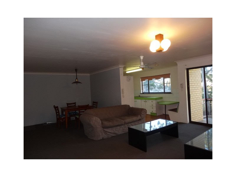 3/5 Grosvenor Road, Indooroopilly QLD 4068