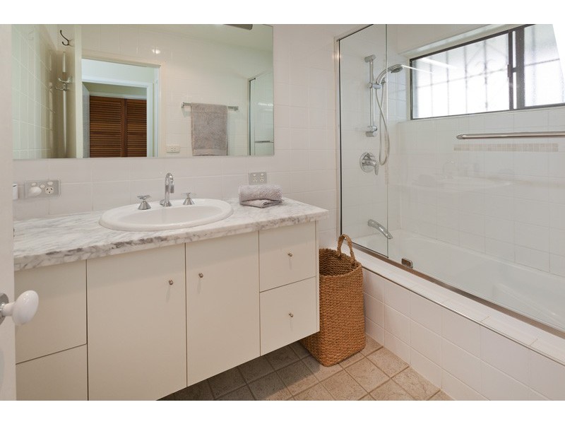 22 Scenic Road, Kenmore QLD 4069