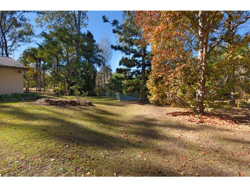 22 Scenic Road, Kenmore QLD 4069