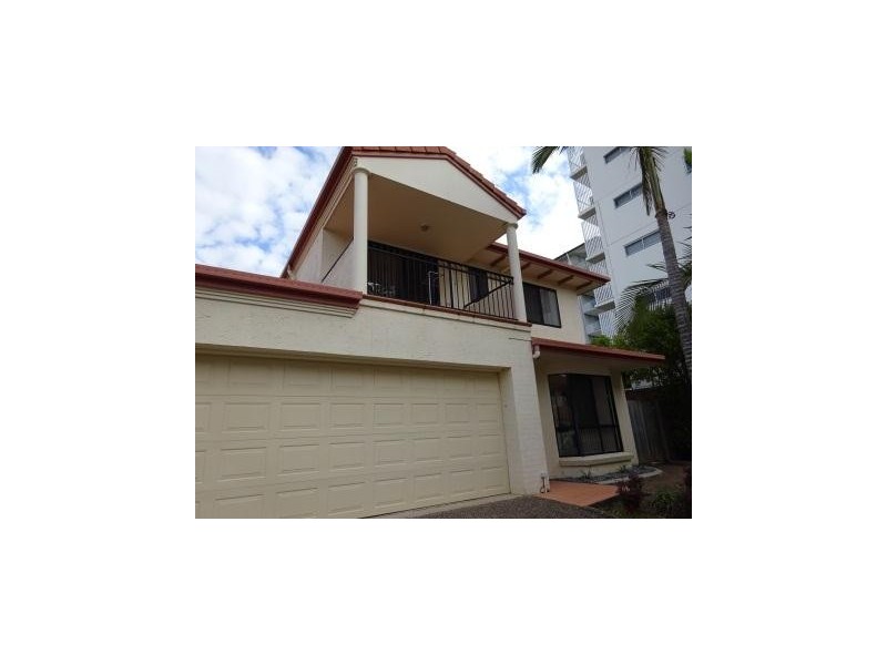 4/12 Grosvenor Road, Indooroopilly QLD 4068