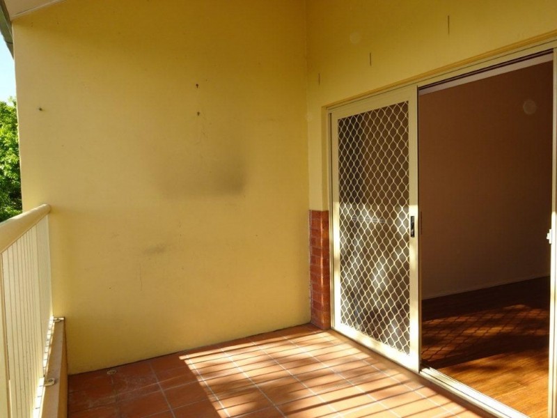 11/15 Clarence Road, Indooroopilly QLD 4068