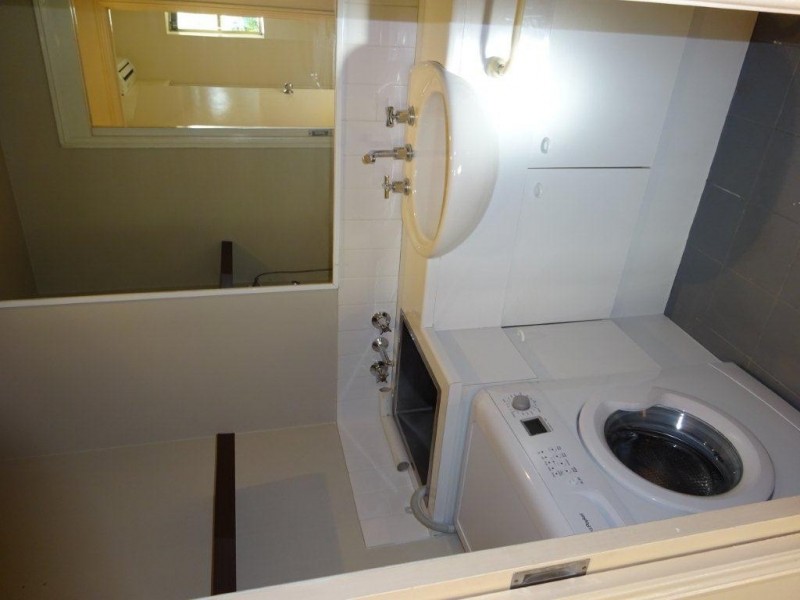 11/15 Clarence Road, Indooroopilly QLD 4068