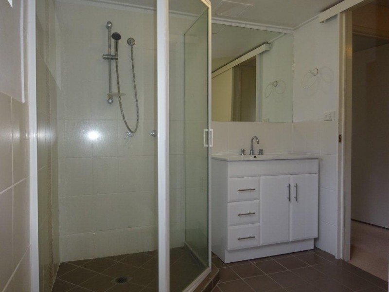 33 Rokeby Terrace, Taringa QLD 4068