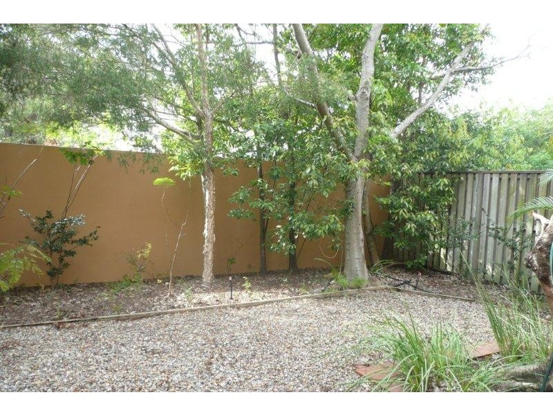 4/30 Foxton Street, Indooroopilly QLD 4068