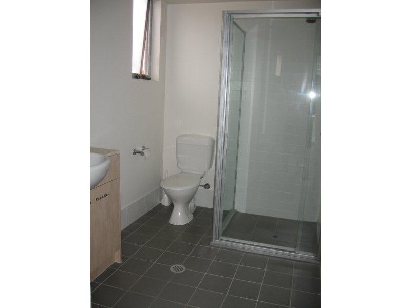 16 Grosvenor Road, Indooroopilly QLD 4068