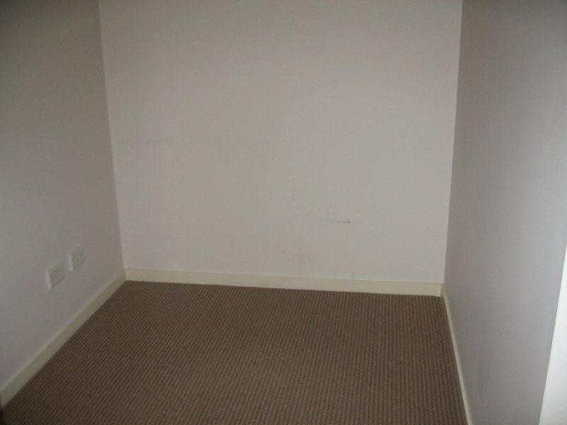 16 Grosvenor Road, Indooroopilly QLD 4068