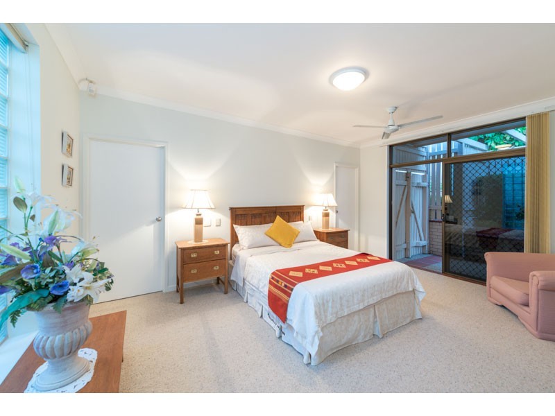 75 Jilba Street, Indooroopilly QLD 4068