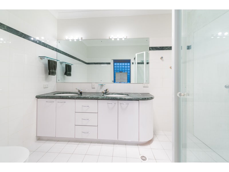 75 Jilba Street, Indooroopilly QLD 4068