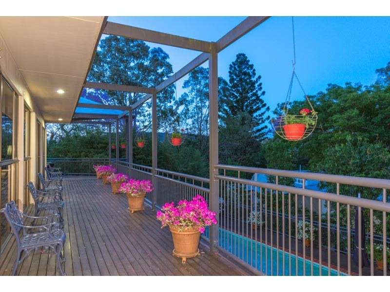 75 Jilba Street, Indooroopilly QLD 4068