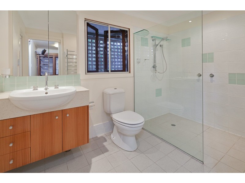 144 Fleming Road, Chapel Hill QLD 4069