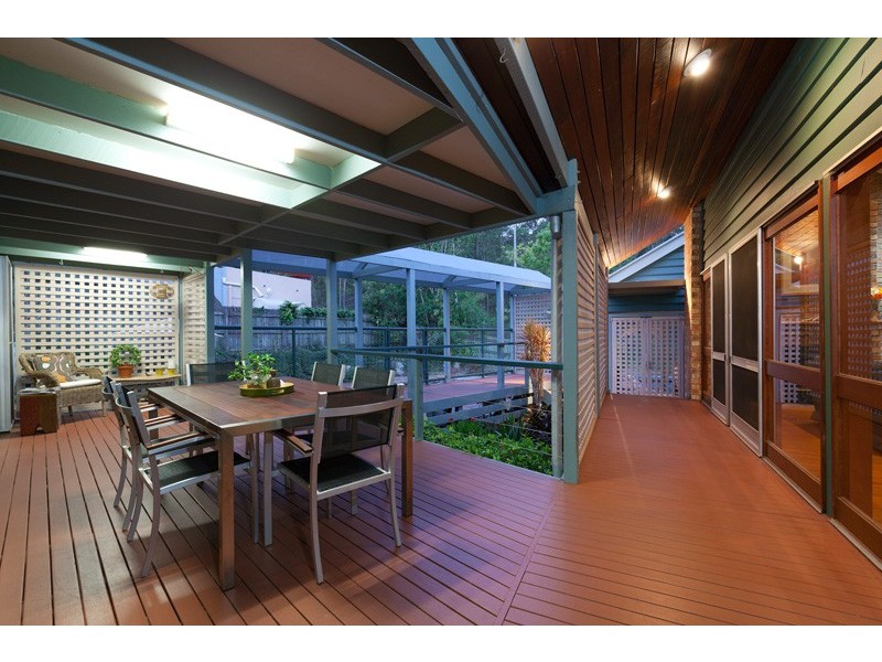 144 Fleming Road, Chapel Hill QLD 4069