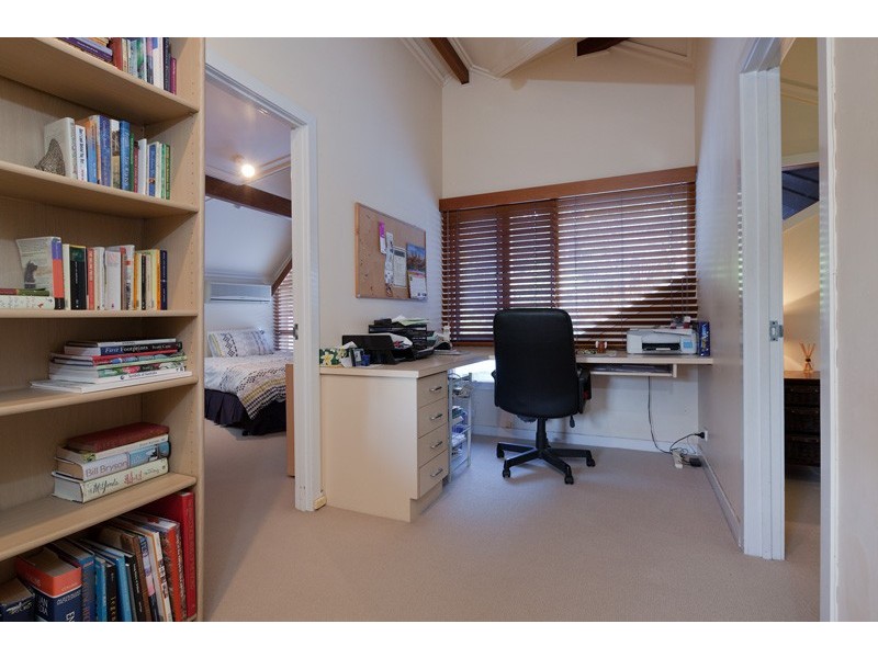 144 Fleming Road, Chapel Hill QLD 4069