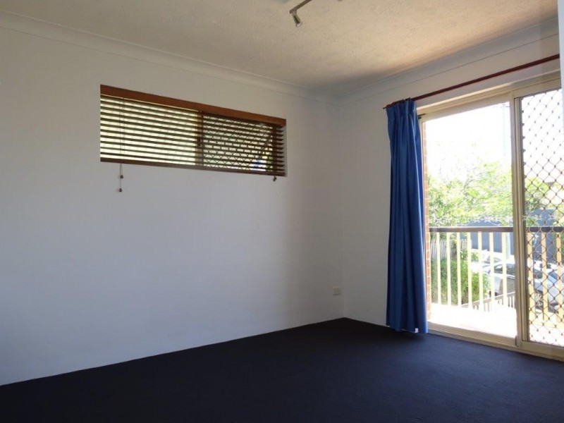 68 Waverley Road, Taringa QLD 4068