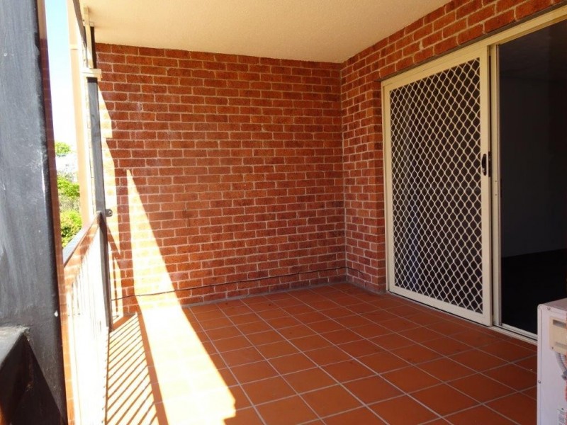 68 Waverley Road, Taringa QLD 4068