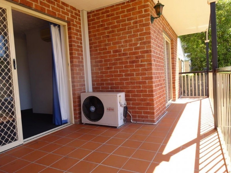 68 Waverley Road, Taringa QLD 4068