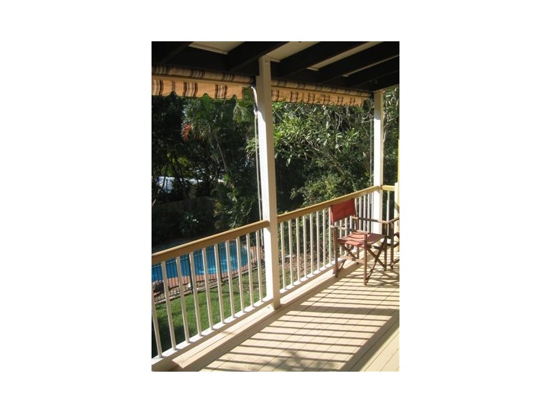 49 Burns Parade, Chapel Hill QLD 4069